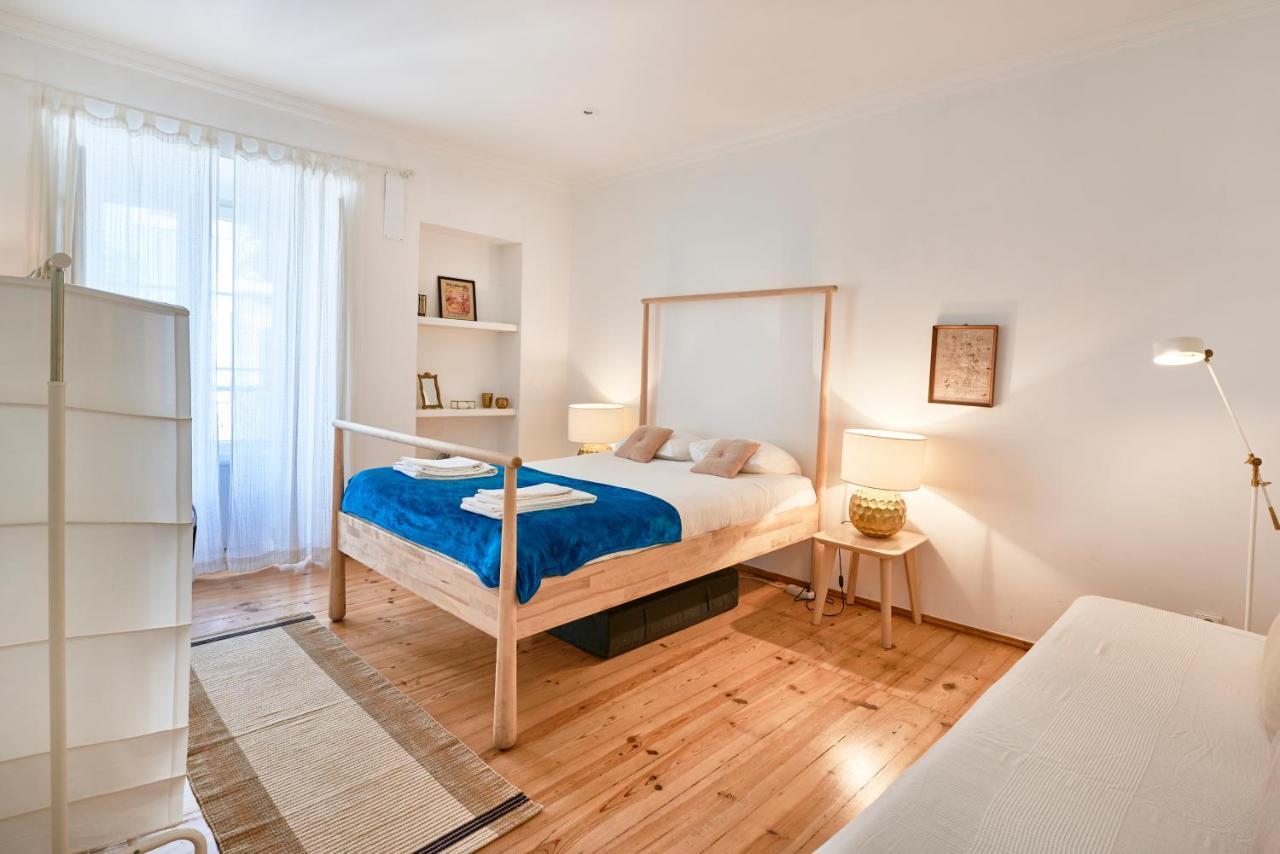Spacious Bairro Alto Apartment With Courtyard, By Timecooler Lisbon Exterior photo