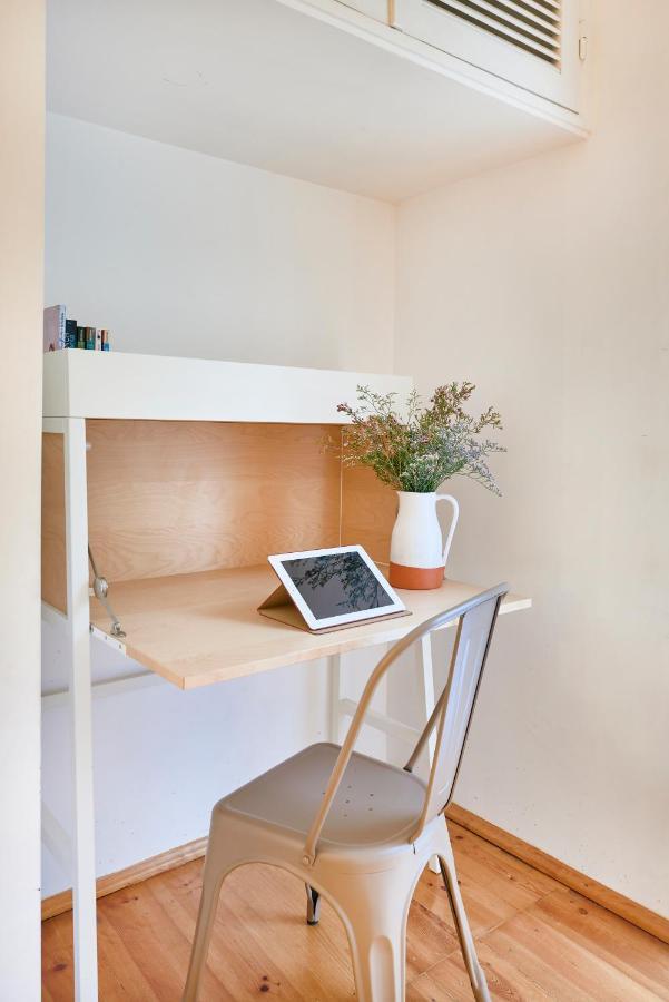 Spacious Bairro Alto Apartment With Courtyard, By Timecooler Lisbon Exterior photo