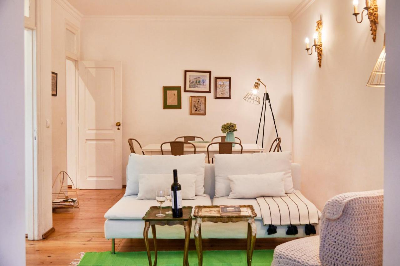 Spacious Bairro Alto Apartment With Courtyard, By Timecooler Lisbon Exterior photo